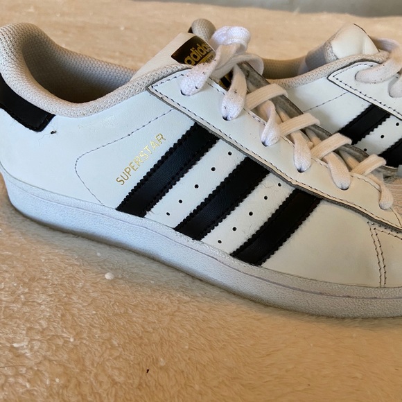 ADDIDAS Superstar Sneakers- SIZE 6 - Picture 2 of 7